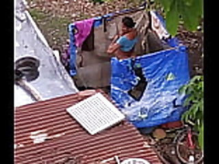 free video gallery desi-bhabi-outdoor-bath